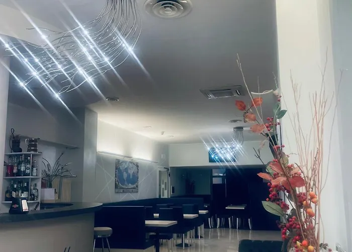 Hotel Holiday